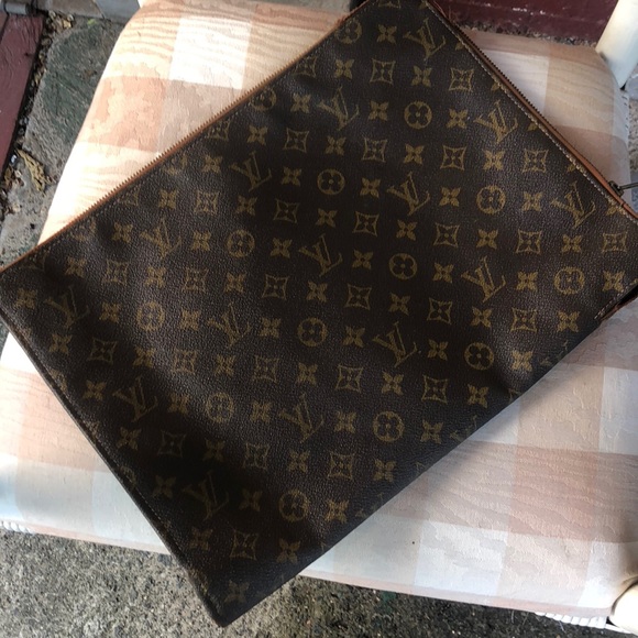 Louis Vuitton Handbags - Louis Vuitton portfolio case